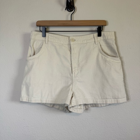 Monki High Rise Off White Twill Shorts Mom Jorts Size 44 - US Large 8/10 - Picture 1 of 8